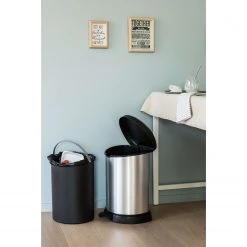 Curver Poubelle Eikamp - Matière plastique - Argenté / Noir - Hauteur : 45 cm -Rangements Soldes 1000150473 181219 06534500037 MOOD GALLERYIMAGES P000000001000150473 mood