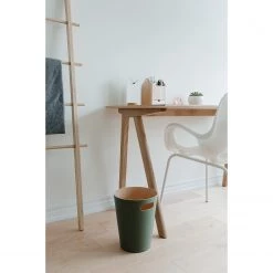 Umbra Corbeille à papier Woodrow Can 2G - Vert olive -Rangements Soldes 1000220578 200817 10412300653 MOOD DETAILS P000000001000220578 mood