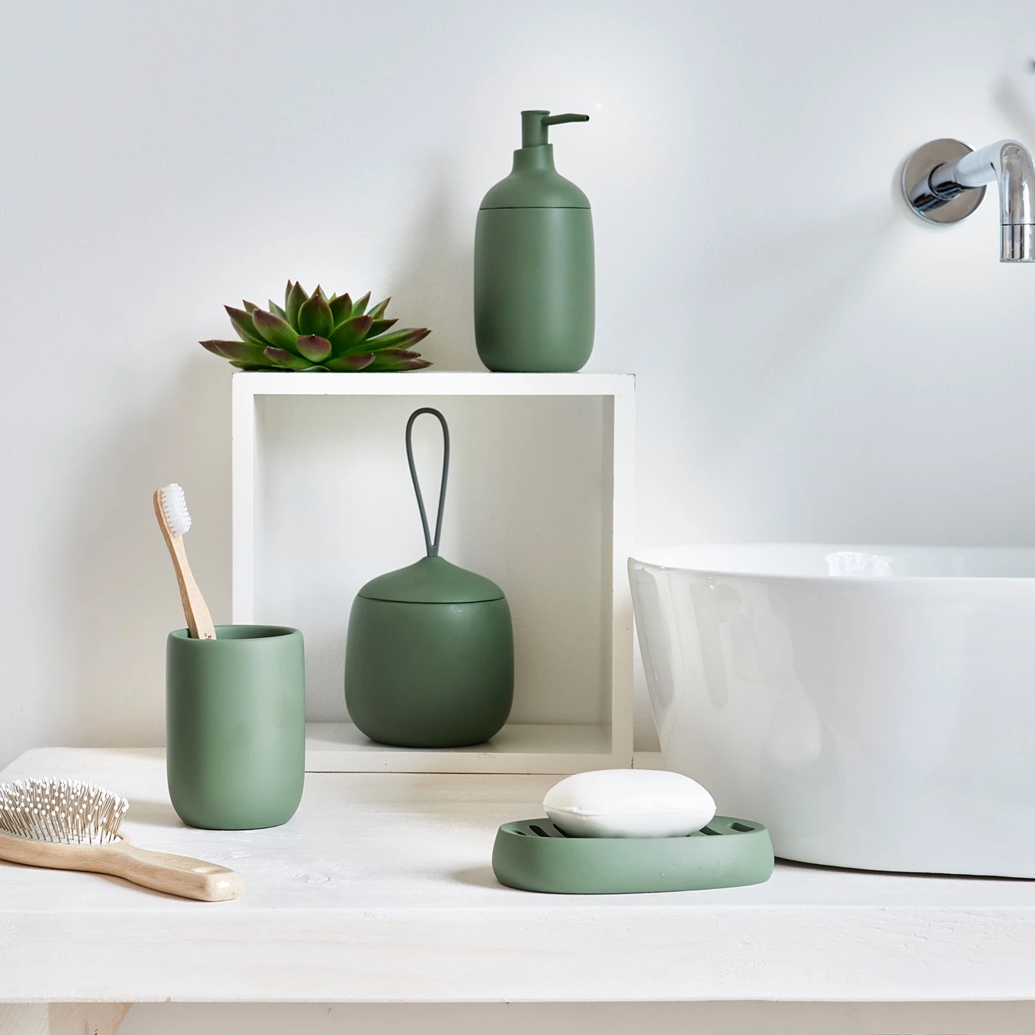 Zeller Boîte à cosmétiques Modern - Polyrésine - Vert sauge - 10,5 x 11,8 cm 4 Zeller Boîte à cosmétiques Modern - Polyrésine - Vert sauge - 10,5 x 11,8 cm – Image 2